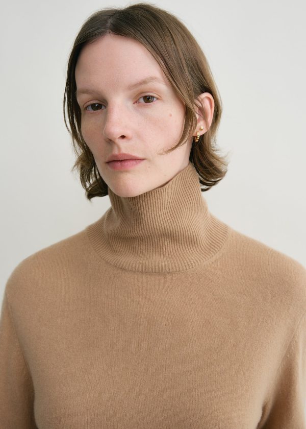 Cropped turtleneck camel Supply